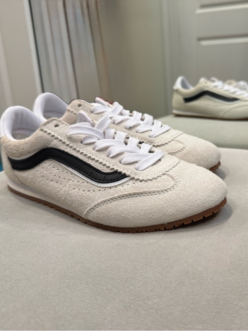 BRAND NEW Boys Vans lowland CC cream suede skate shoes